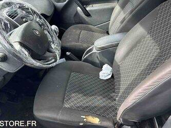 2016-renault-kangoo-1438554-46356928