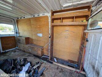 2009-renault-master-1438562-46357045