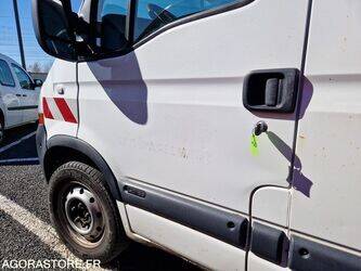 2009-renault-master-1438562-46357079