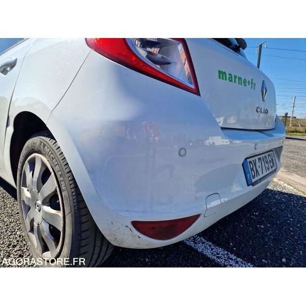 2011 Renault Clio-46357116