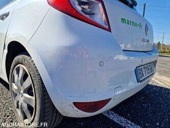 2011-renault-clio-1438565-46357116