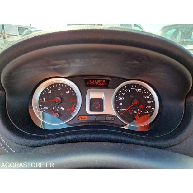 2011 Renault Clio-46357126