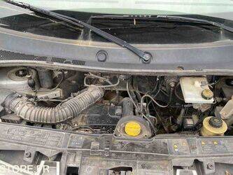 2012-renault-master-1438566-46357155