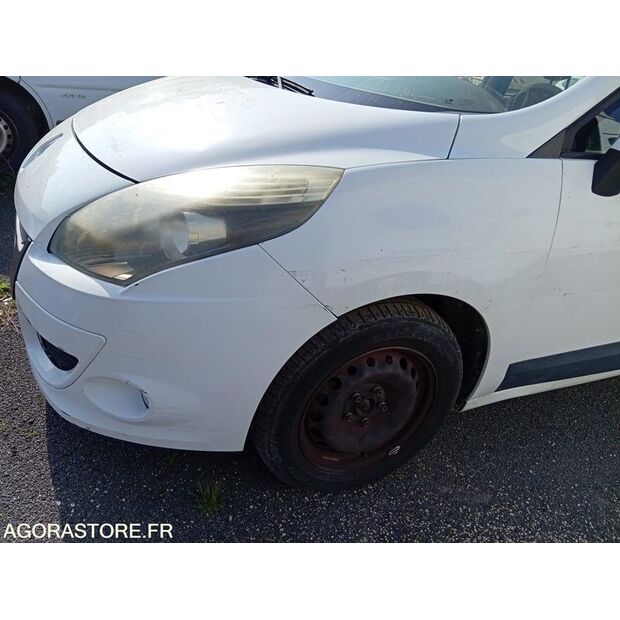2010 Renault Megane-46357163