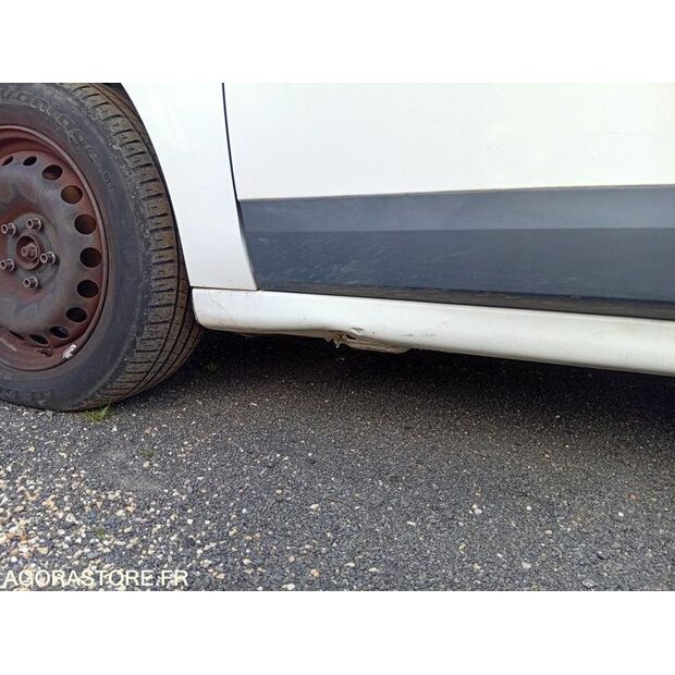 2010 Renault Megane-46357166