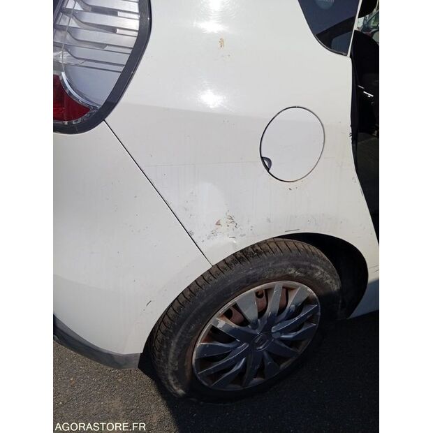 2010 Renault Megane-46357169