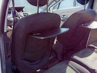 2010-renault-megane-1438567-46357173