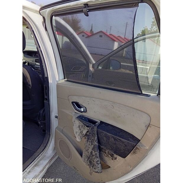 2010 Renault Megane-46357176