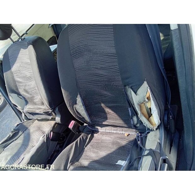 2010 Renault Megane-46357185