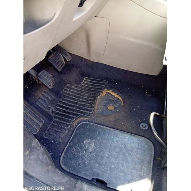 2010 Renault Megane-46357186