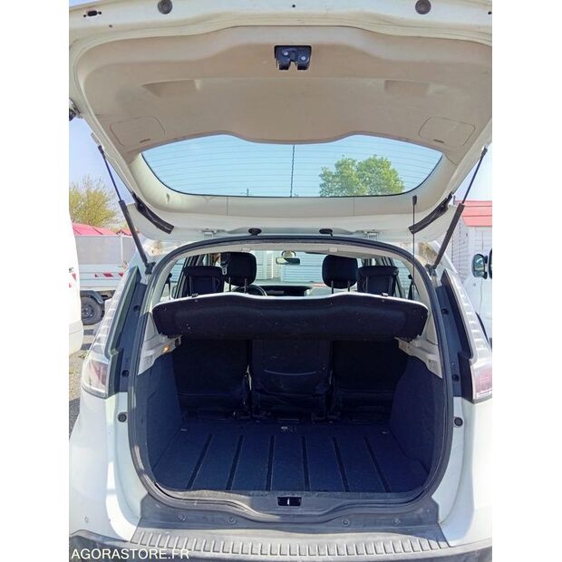 2010 Renault Megane-46357187