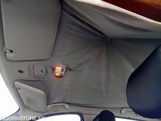 2010-renault-megane-1438567-46357189