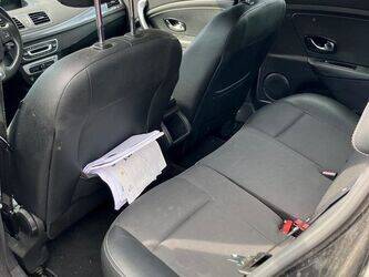 2014-renault-megane-1438568-46357195