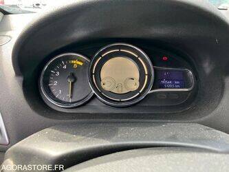 2014-renault-megane-1438568-46357196