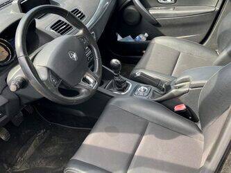 2014-renault-megane-1438568-46357198