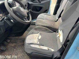 2016-peugeot-partner-1438577-46357321