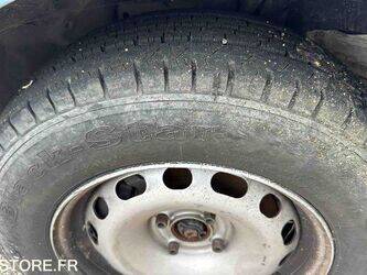 2016-peugeot-partner-1438577-46357323