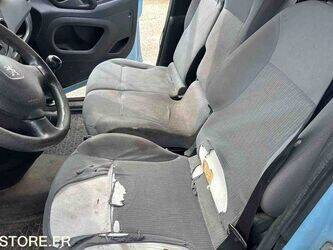 2016-peugeot-partner-1438577-46357329