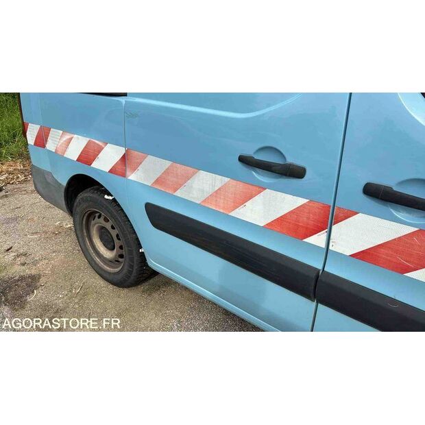 2016 Peugeot PARTNER-46357330