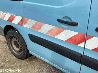 2016-peugeot-partner-1438577-46357330