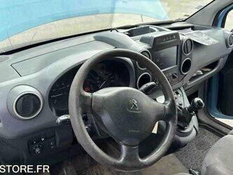 2016-peugeot-partner-1438577-46357333