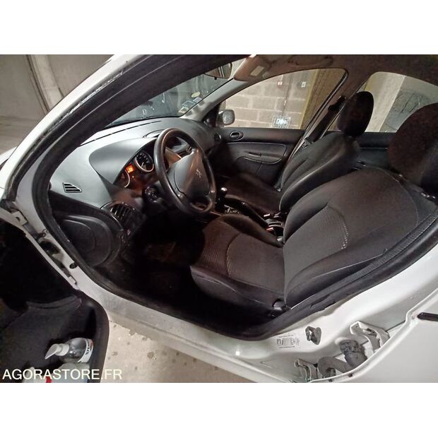 2011 بيجو 206-46357342