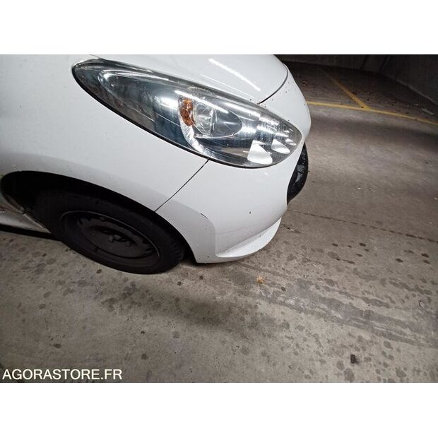 2011 بيجو 206-46357343