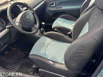 2007-renault-clio-1438581-46357359