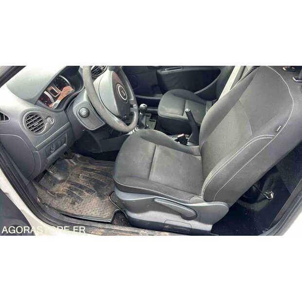 2013 رينو Clio-46357391