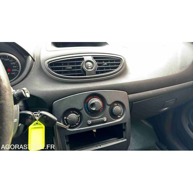 2013 رينو Clio-46357394