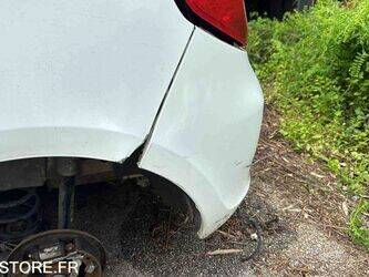 2013-renault-clio-1438584-46357396