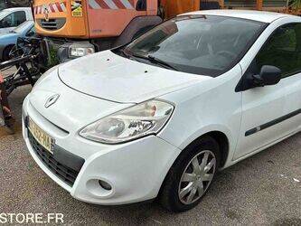 2013-renault-clio-1438584-46357400