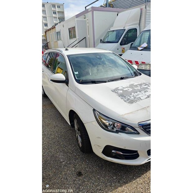 2017 بيجو 308-46357409