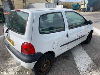 2005-renault-twingo-1438586-46357418