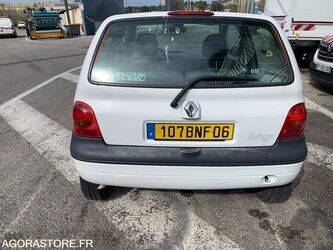 2005-renault-twingo-1438586-46357421