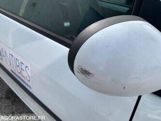 2005-renault-twingo-1438586-46357424