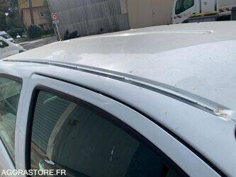 2005-renault-twingo-1438586-46357425