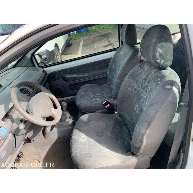 2005 Renault Twingo-46357428