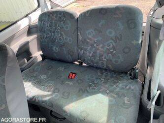 2005-renault-twingo-1438586-46357429