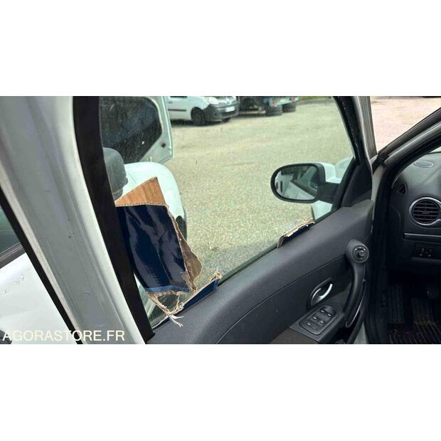 2010 رينو Clio-46357438