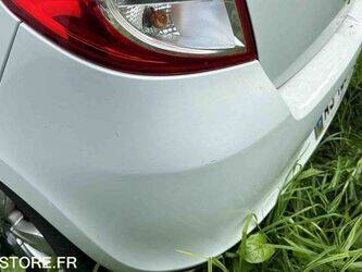 2010-renault-clio-1438587-46357439