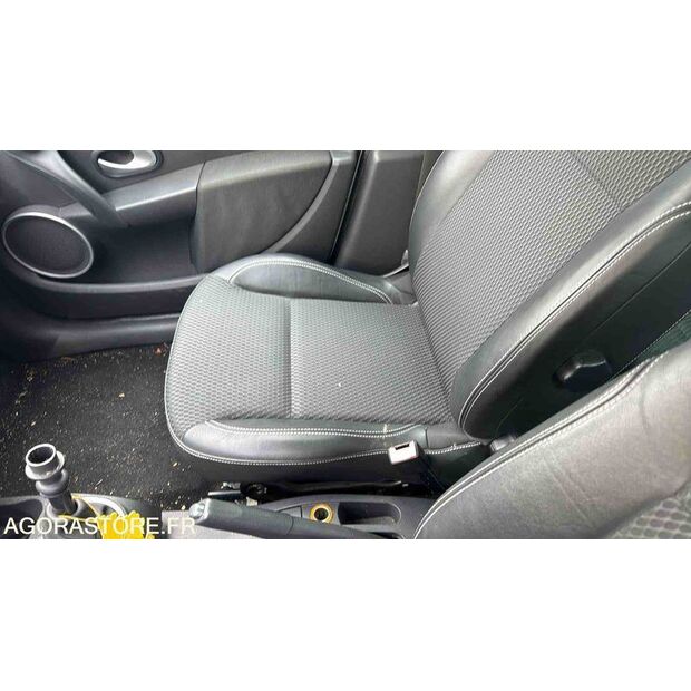 2010 رينو Clio-46357443