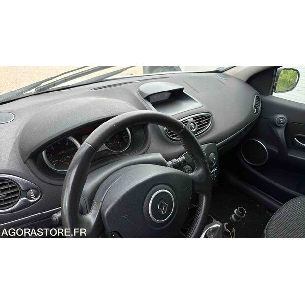 2010 رينو Clio-46357447