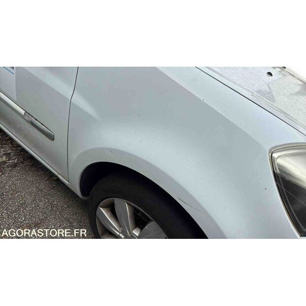 2010 رينو Clio-46357449