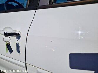 2011-renault-clio-1438588-46357473