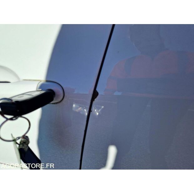 2011 رينو Clio-46357475