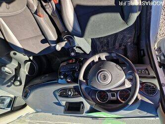 2011-renault-clio-1438588-46357477