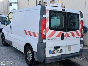 2008-renault-trafic-1438589-46357486
