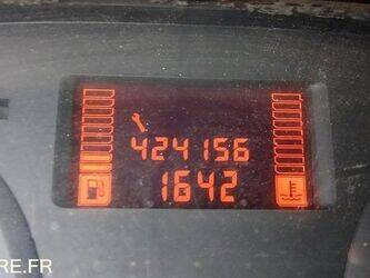 2008-renault-trafic-1438589-46357493