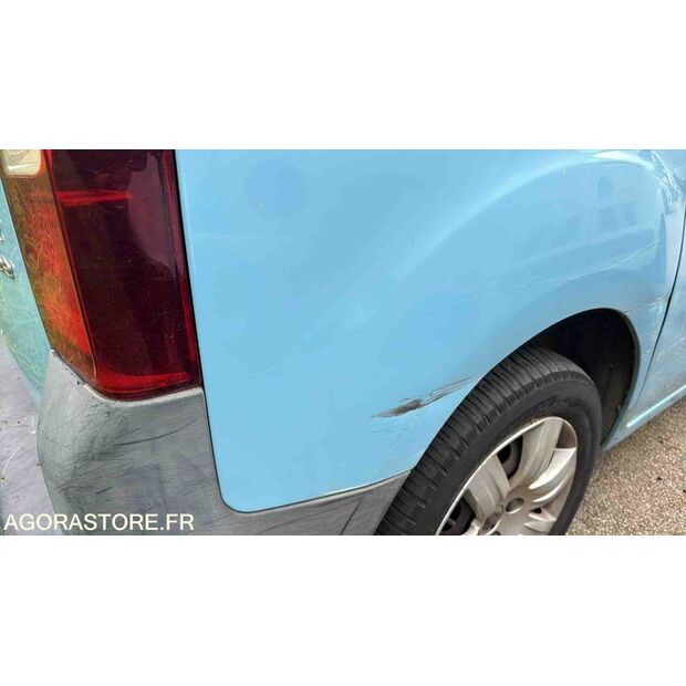 2016 Peugeot PARTNER-46357518